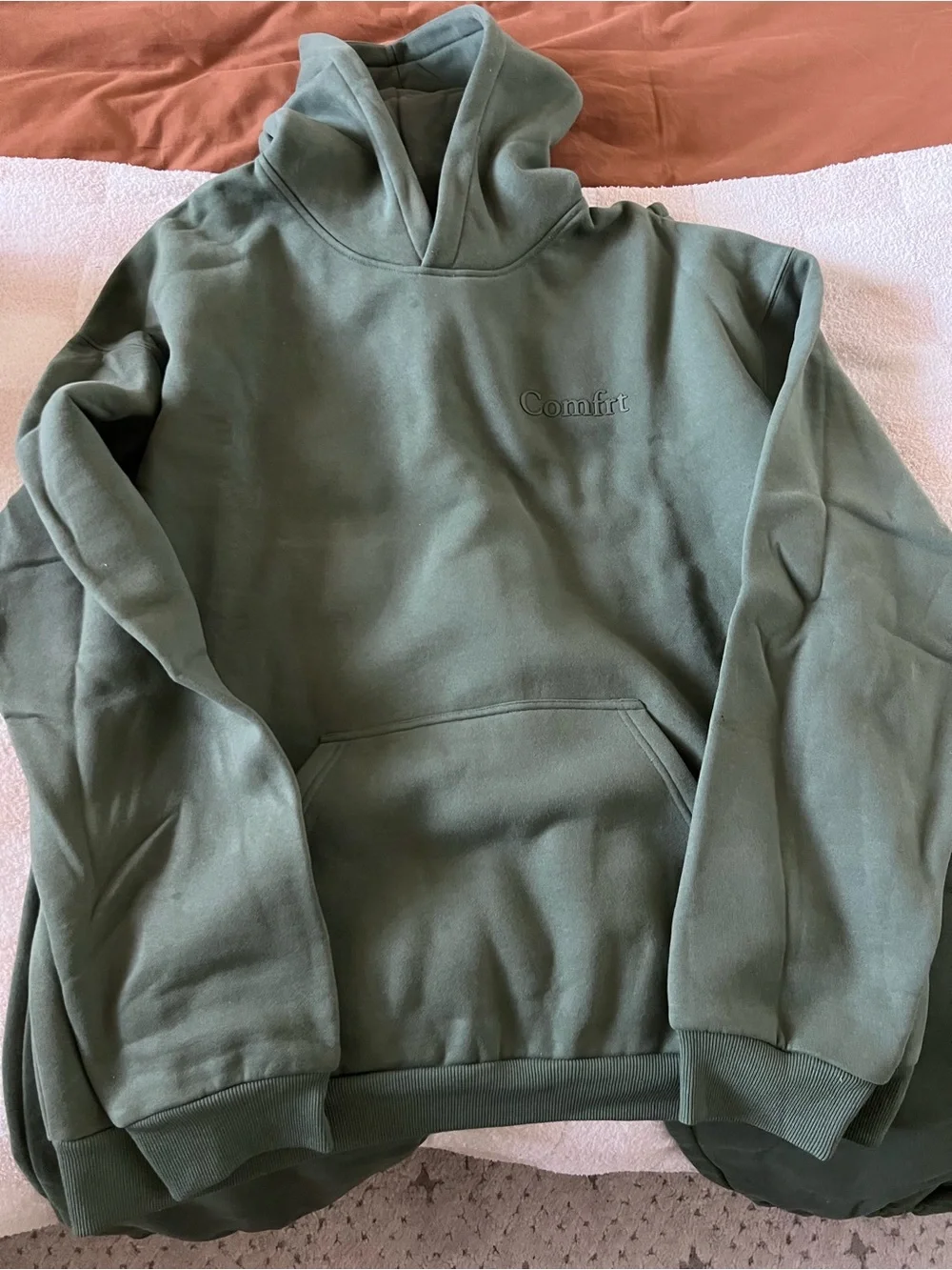 Comfort-Fit Olive Green Sweatpants & Hoodie Set